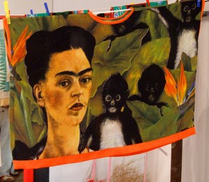 frida painted huipil