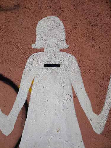 murale contro il femmincidio