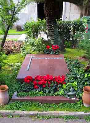 Marcello Mastroianni at Verano