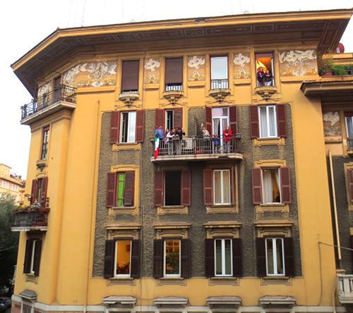 Coronavirus Balcony Singing, Rome