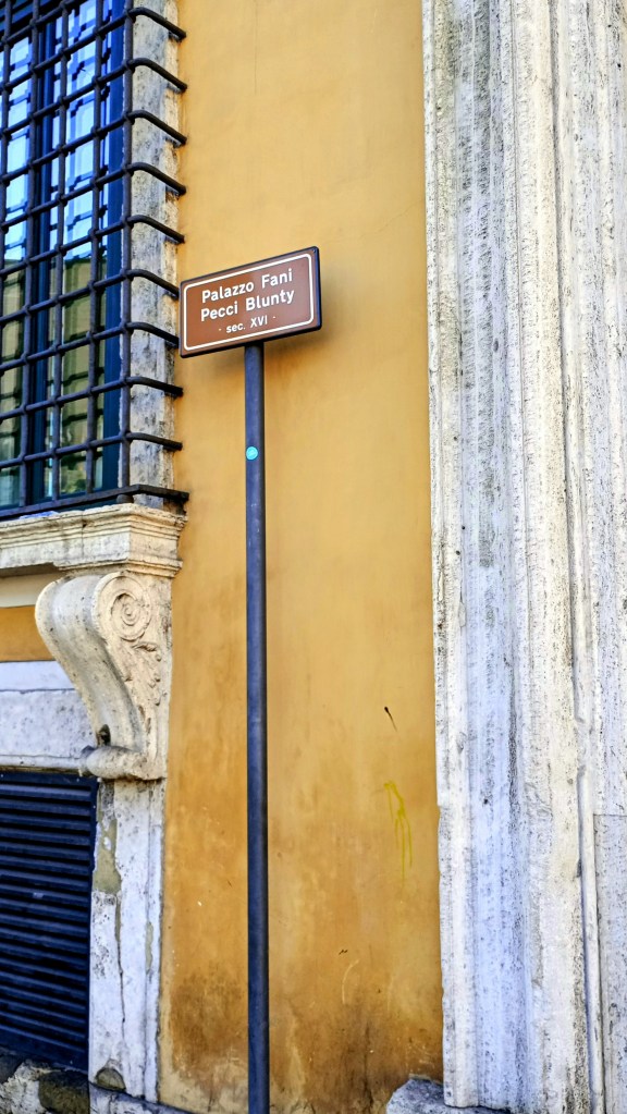 foto of sign saying Palazzo Fani Pecci Blunt