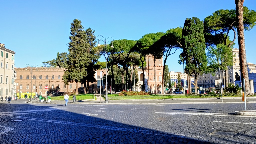 foto of the piazza Aracoeli with cypress and umbrella pine trees