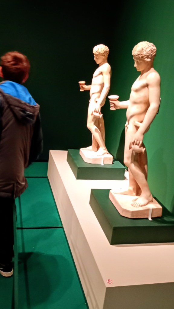 two marble statues that are just the same