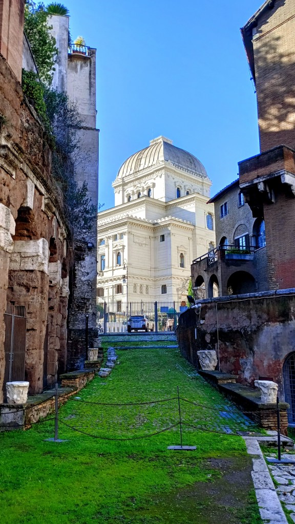 photo of partial view of the Great Synagogue of Rome