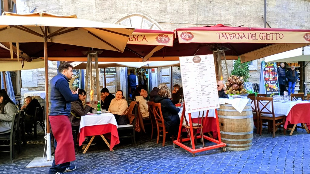 photo of an outdoor restaurant